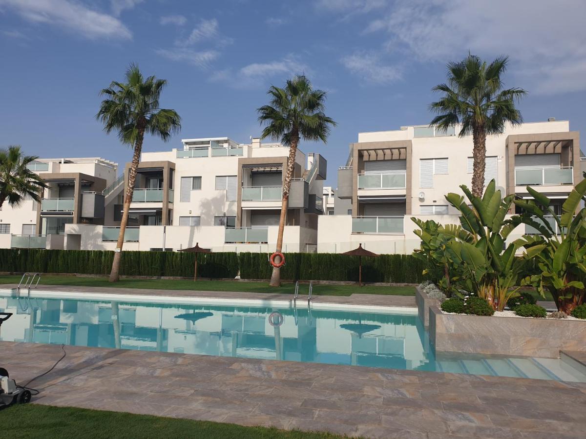 El Mirador Amelie Ground floor apartment in Torrevieja Punta Prima WIFI pool&close to beach&golf Exterior foto